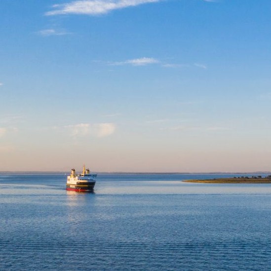 Du sejler med færge til Ærø