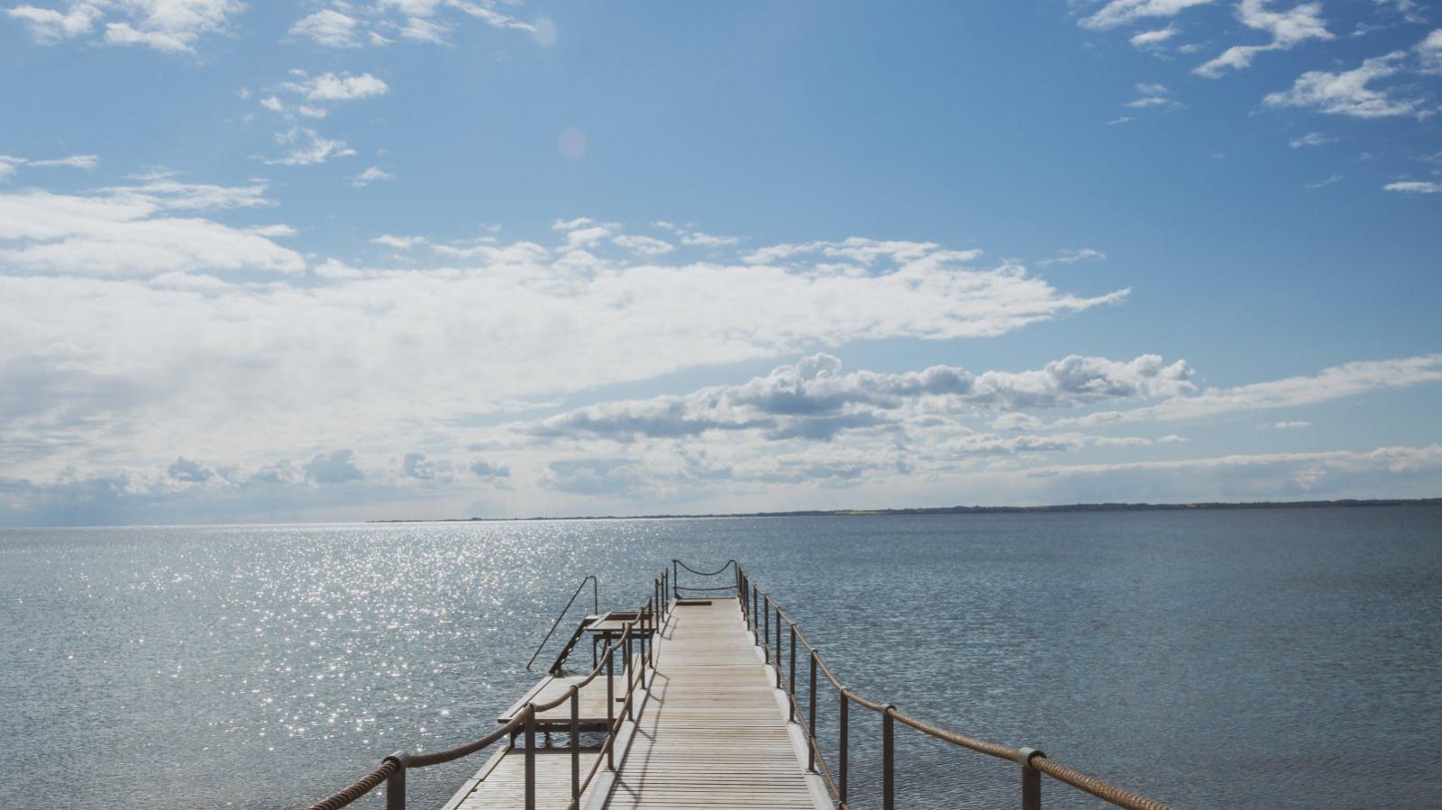 Badebro ved Jørbæk Strand