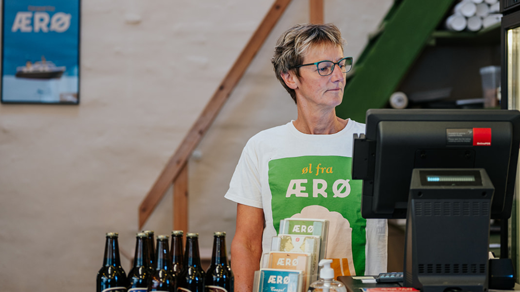 Ærø Bryggeri, butik, kasseapparat, medarbejder